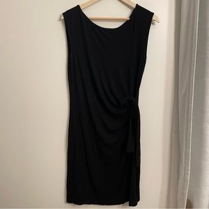 Lucy & Laurel Tie Waist Stretch Sleeveless Shift Dress Black L